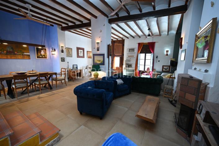 Image No.10-2 Bed Townhouse for sale