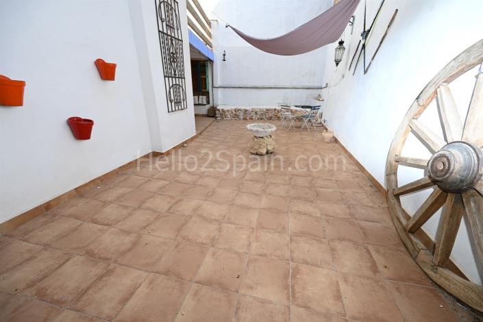 Image No.13-2 Bed Townhouse for sale