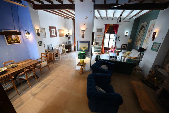 Image No.18-2 Bed Townhouse for sale