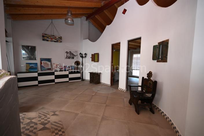 Image No.24-2 Bed Townhouse for sale