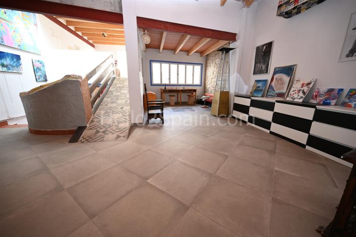 Image No.28-2 Bed Townhouse for sale