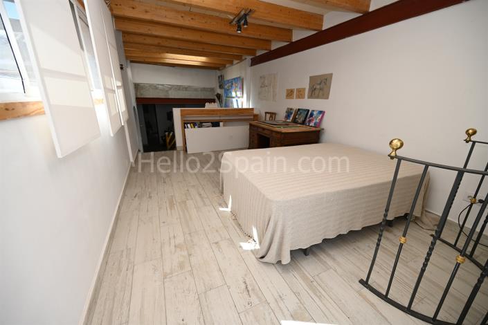 Image No.31-2 Bed Townhouse for sale