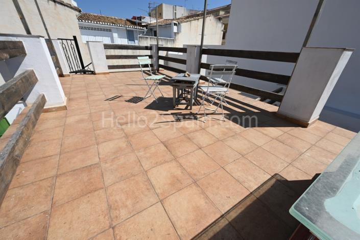 Image No.33-2 Bed Townhouse for sale