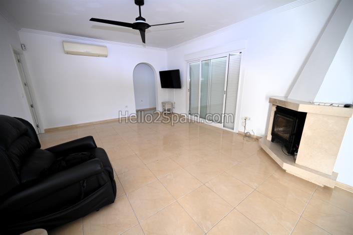 Image No.8-4 Bed Villa / Detached for sale