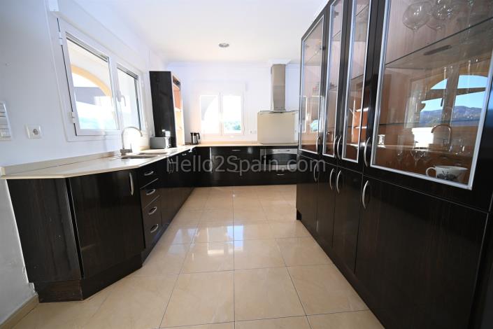 Image No.12-4 Bed Villa / Detached for sale