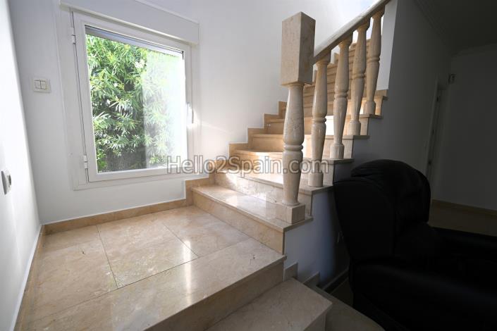 Image No.18-4 Bed Villa / Detached for sale