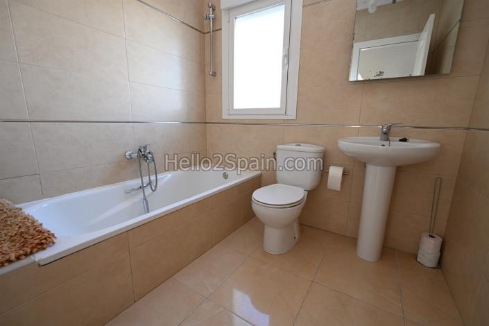 Image No.27-4 Bed Villa / Detached for sale