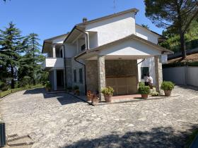 Image No.30-6 Bed House/Villa for sale