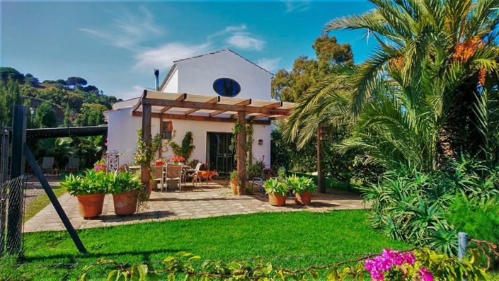 Image No.1-2 Bed Villa for sale