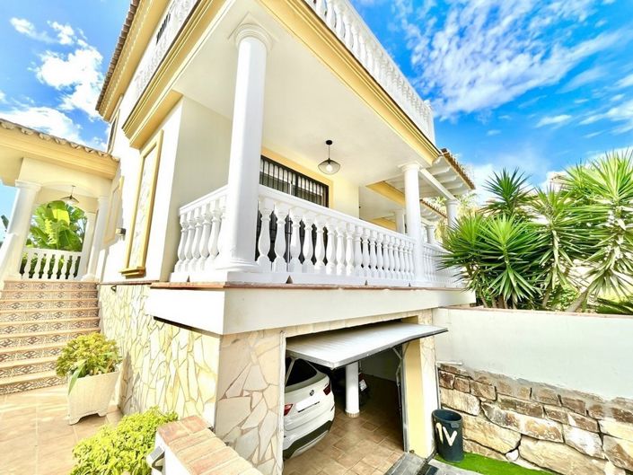 Image No.1-Villa de 5 chambres à vendre à Mijas Costa