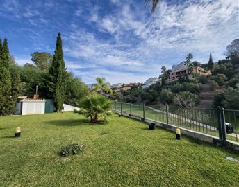 Right Casa outside (3)