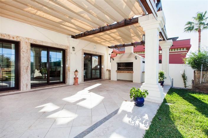 Image No.1-5 Bed Villa for sale