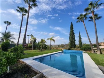 Right Casa outside (1)