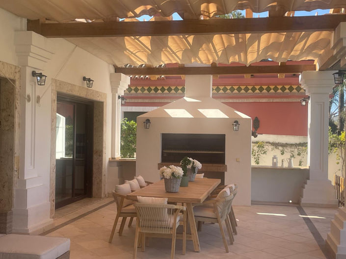 Image No.8-5 Bed Villa for sale