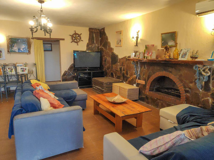 Image No.15-6 Bed Villa for sale