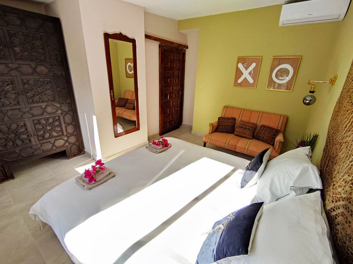 Image No.19-10 Bed Finca for sale