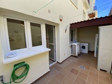 LAUNDRY YARD (2)