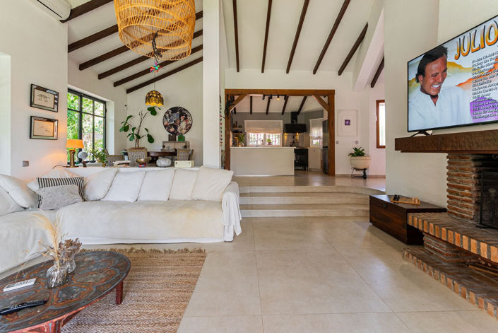 Image No.3-4 Bed Villa for sale