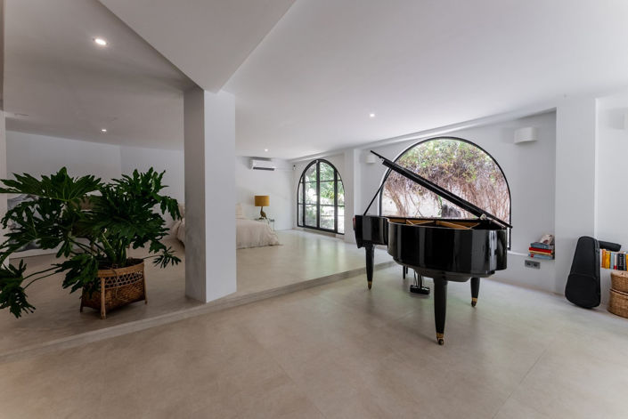 Image No.4-4 Bed Villa for sale