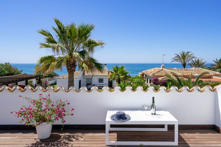 Image No.1-3 Bed Villa for sale