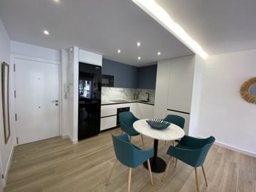DINING AREA (2)