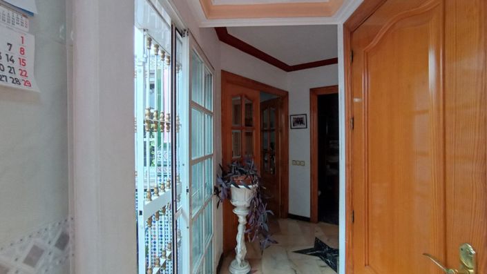 Image No.16-4 Bed Townhouse for sale