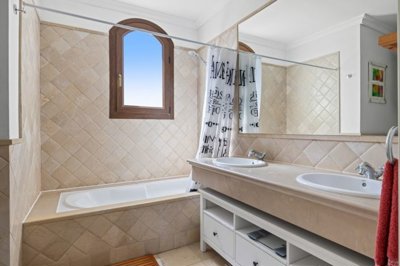 bathroom (2)