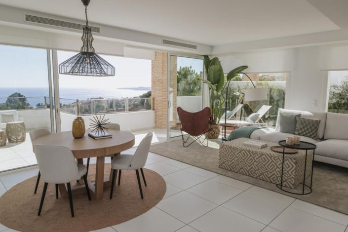 Image No.2-4 Bed Villa for sale