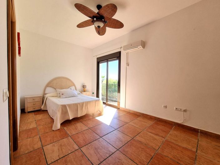 Image No.12-5 Bed Villa for sale