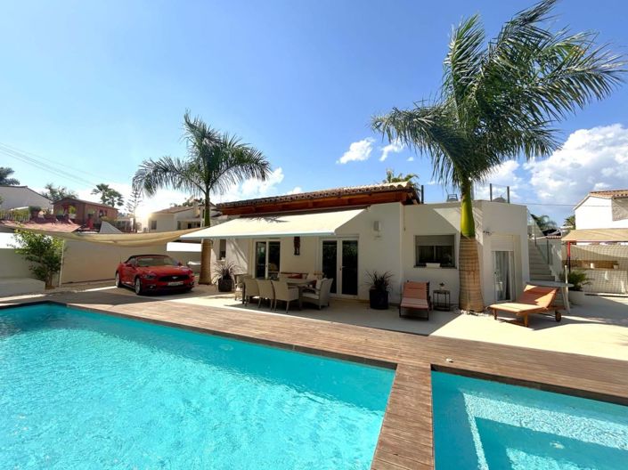 Image No.1-Villa de 2 chambres à vendre à Marbella