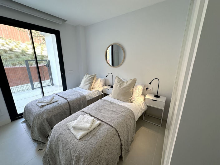 Image No.10-3 Bed Apartment for sale