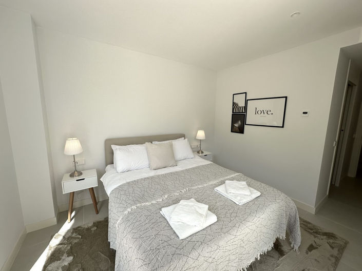 Image No.11-3 Bed Apartment for sale