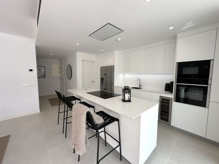 Image No.15-3 Bed Apartment for sale