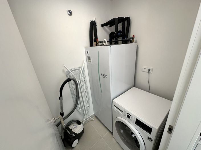 Image No.18-3 Bed Apartment for sale