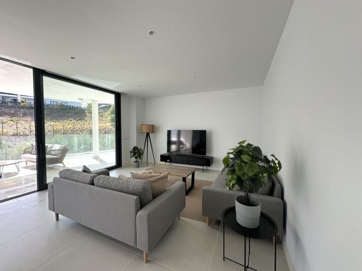 Image No.19-3 Bed Apartment for sale