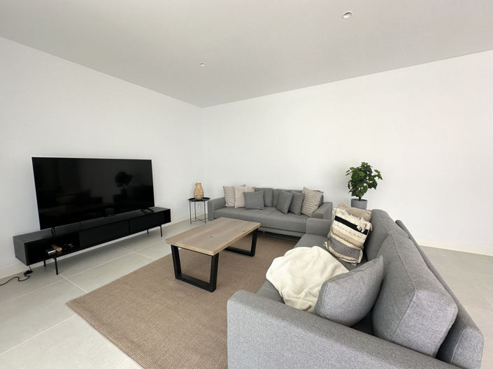 Image No.20-3 Bed Apartment for sale