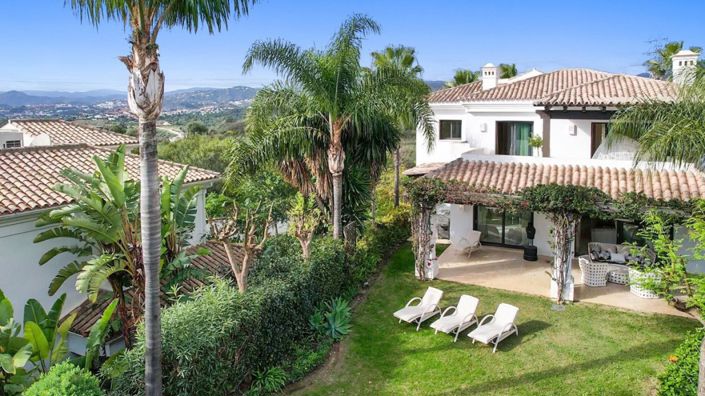 Image No.1-6 Bed Villa for sale