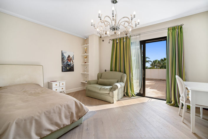 Image No.11-6 Bed Villa for sale