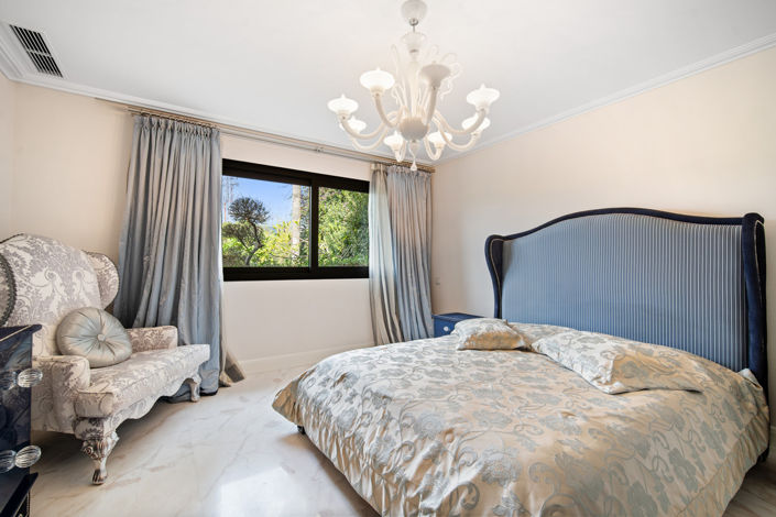 Image No.17-6 Bed Villa for sale