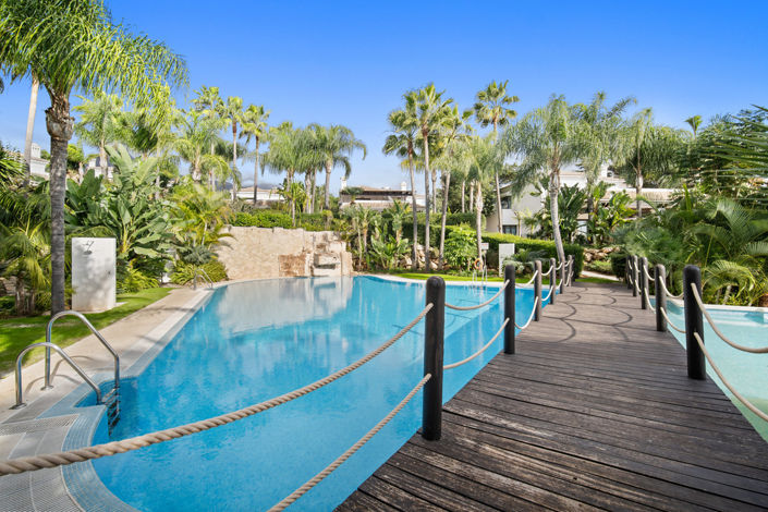 Image No.2-6 Bed Villa for sale
