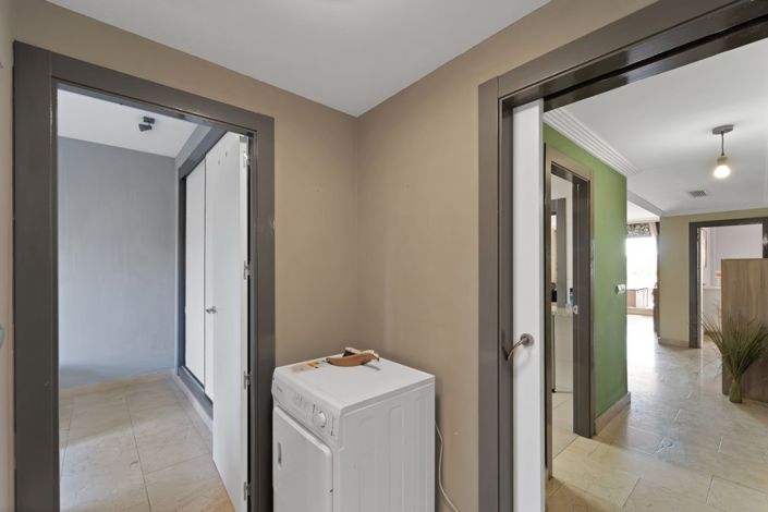 Image No.17-3 Bed Apartment for sale