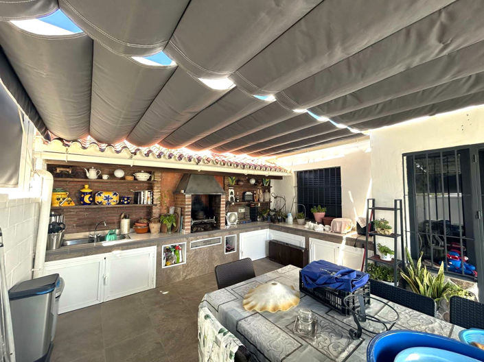 Image No.9-4 Bed Villa for sale