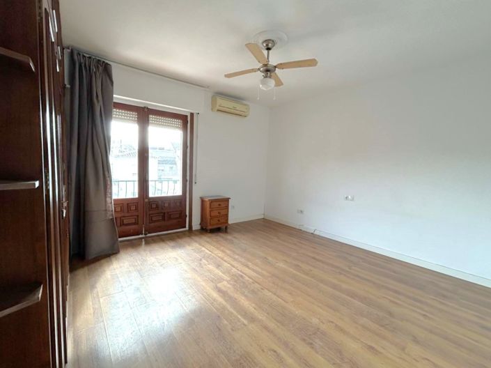 Image No.17-5 Bed Villa for sale