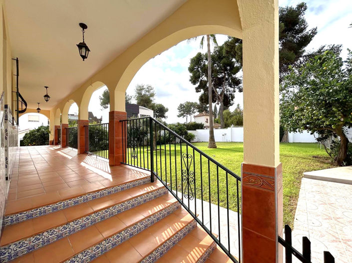 Image No.6-5 Bed Villa for sale