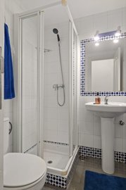 bathroom (1)