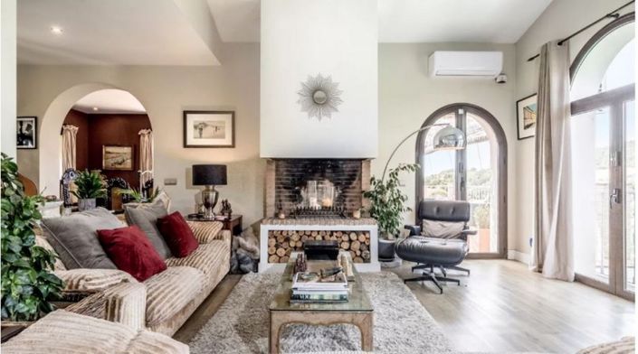 Image No.2-3 Bed Villa for sale