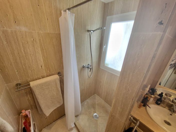 Image No.20-2 Bed Apartment for sale