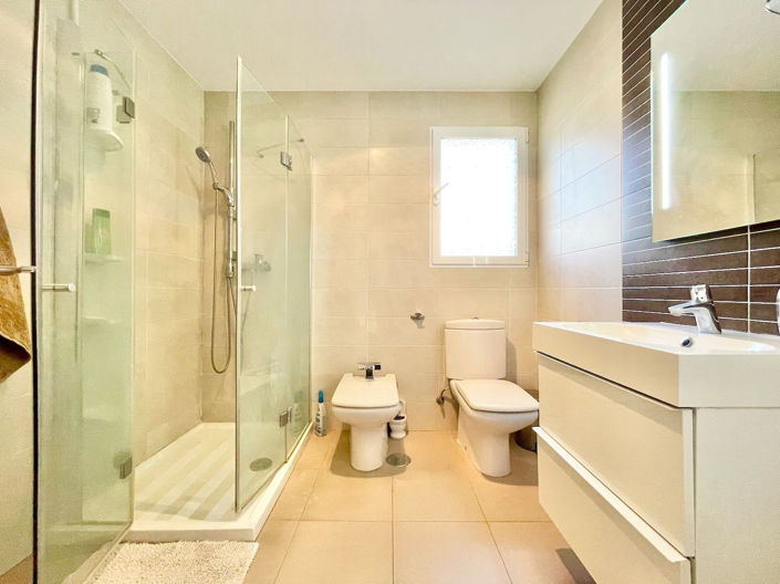 Image No.16-5 Bed Villa for sale