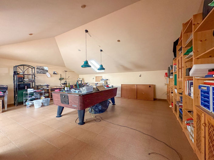 Image No.13-9 Bed Villa for sale