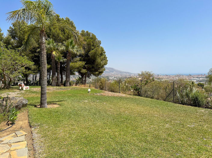 Image No.9-9 Bed Villa for sale